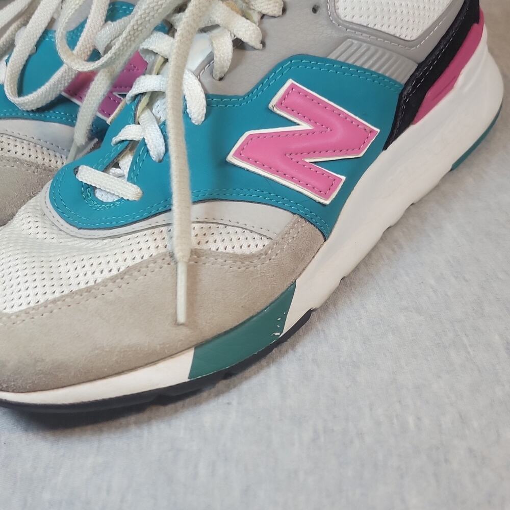 New Balance Women’s Low Top Lace-Up Athletic Sneakers Colorblock White Teal Pink - Picture 2 of 10